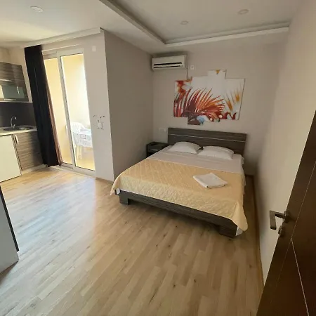 Apartments Lati Ulcinj Exterior photo