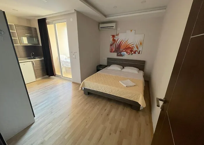 Apartments Lati