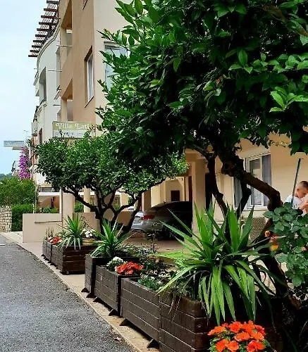 Apartments Lati